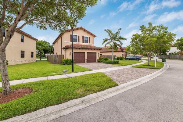 Barbados At Oasis, 2383 NE 2nd Dr, Homestead, Florida 33033, image 3