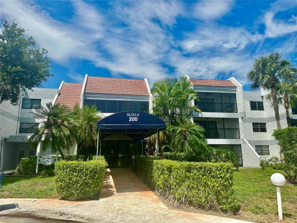 Racquet Club At Bonaventure, 200 Lakeview Dr #306, Weston, Florida 33326, image 1