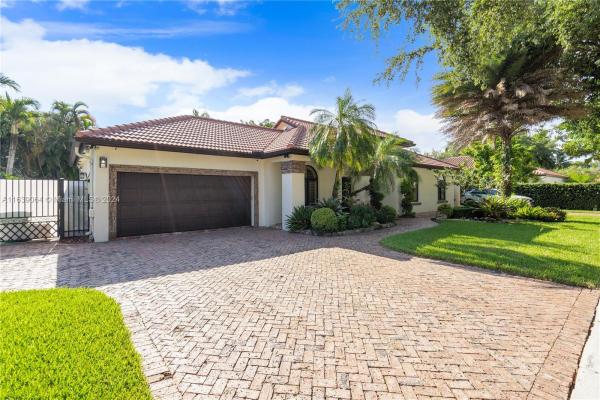 Royal Palm North, 15600 NW 82nd Ct, Miami Lakes, Florida 33016, image 1