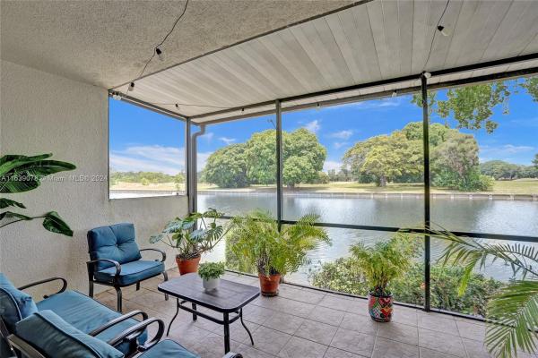 Courts Of Inverrary, 6637 Racquet Club Dr #167, Lauderhill, Florida 33319, image 1