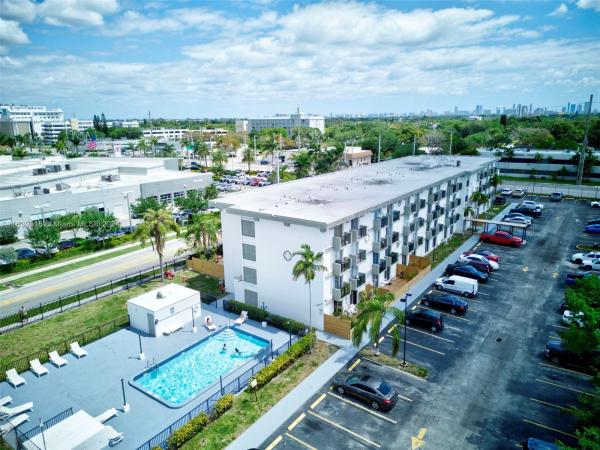 Golden Gate, Golden Glades, Florida 33169, image 1