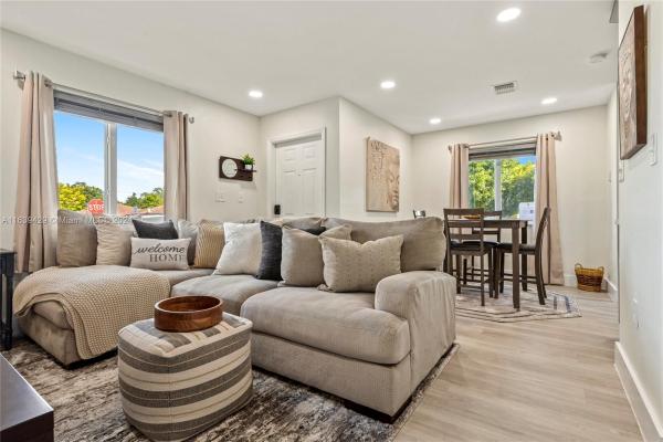 Royale Point Townvillas, 18606 SW 100th Ave #18606, Cutler Bay, Florida 33157, image 1