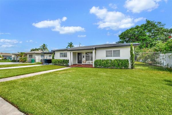 Tropical Highlands, 8520 SW 42nd St, Olympia Heights, Florida 33155, image 1