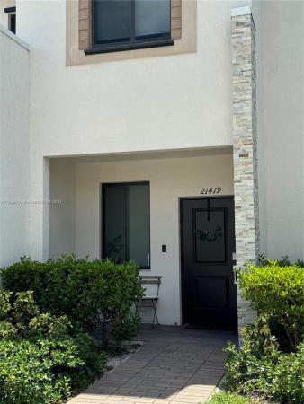 Las Ramblas At Via Ventura, 21419 NE 2nd Path, Ives Estates, Florida 33179, image 1