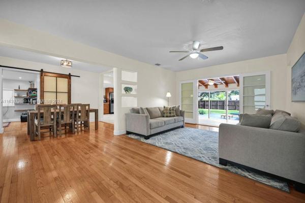 Dunnings Miami Shores, 113 NE 105th St, Miami Shores, Florida 33138, image 2