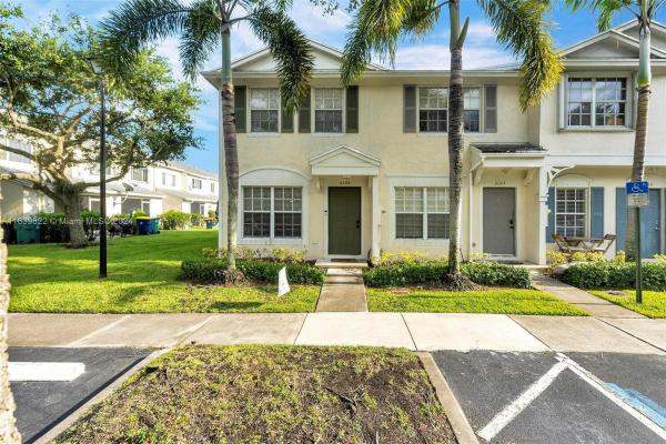 Banyan Oakridge, 3120 SW 49th St, Dania Beach, Florida 33312, image 2