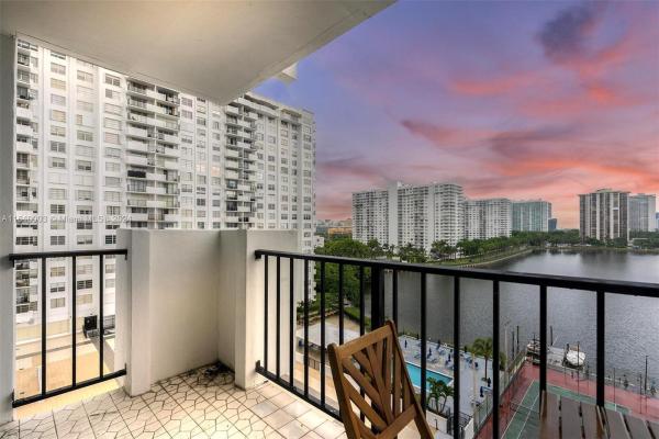 Commodore Plaza Tower, 2750 NE 183rd St #910, Aventura, Florida 33160, image 1