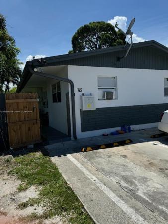 Carver Park, 715 NW 15th Ter, Fort Lauderdale, Florida 33311, image 1