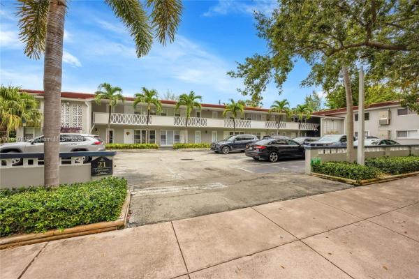 Edgewater Of Coral Gables, 21 Edgewater Dr #202, Coral Gables, Florida 33133, image 1