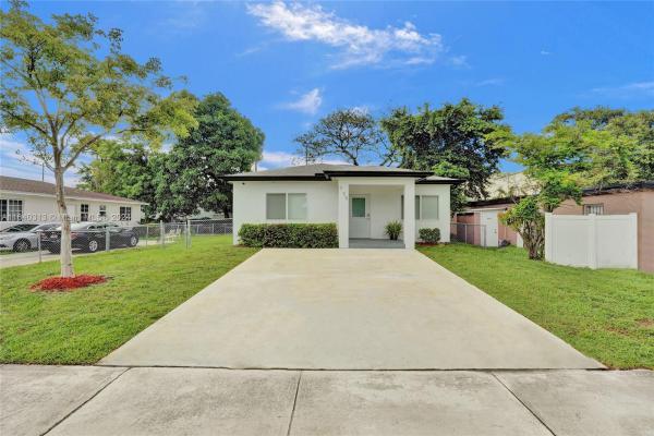 College, 735 Phippen Waiters Rd, Dania Beach, Florida 33004, image 1