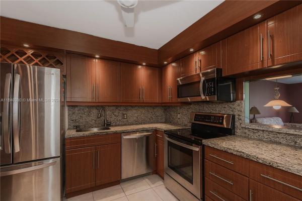 Admirals Port East, Aventura, Florida 33160, image 3