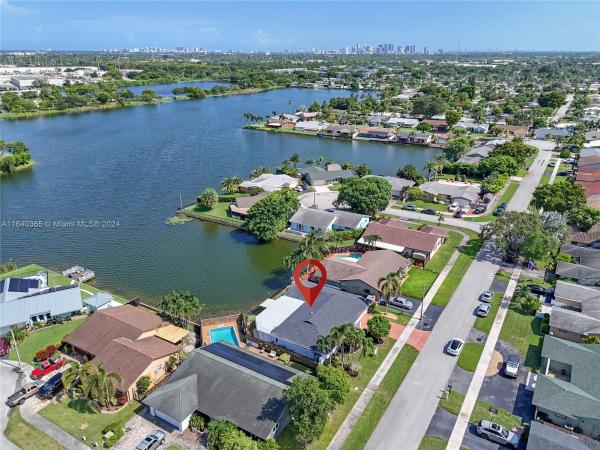 Royal Palm Lakes Estates, 4172 NW 19th Ter, Oakland Park, Florida 33309, image 1