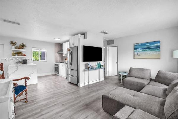 Collier Estates, 561 NE 61st St, Oakland Park, Florida 33334, image 1