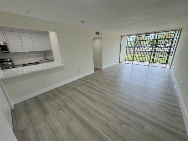 Sandalwood, 854 NW 87th Ave #101, Fountainebleau, Florida 33172, image 1