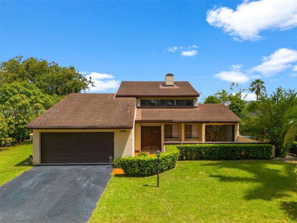 Rustic Lakes, 14605 SW 57th Ter, Kendale Lakes, Florida 33183, image 1