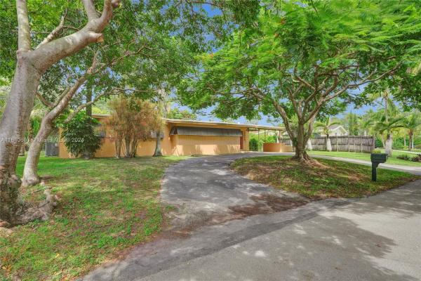 Ranchero Manors, 12420 SW 93rd Ct, Kendall, Florida 33176, image 2
