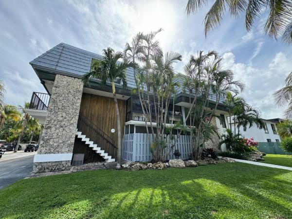 Key Townhouse, 230 Sunrise Dr #8, Key Biscayne, Florida 33149, image 1