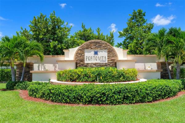 Kingman Commons, 2622 SE 1st Ln, Homestead, Florida 33033, image 2