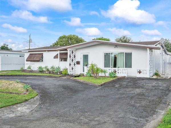 Heritage Homes, 7180 Moseley St, Hollywood, Florida 33024, image 1