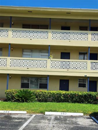 Sans Souci, 11960 NE 19th Dr #3, North Miami, Florida 33181, image 2
