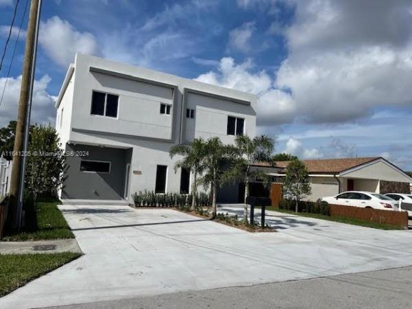Bird Road Highlands, 3826 SW 87th Pl #A, Westchester, Florida 33165, image 1