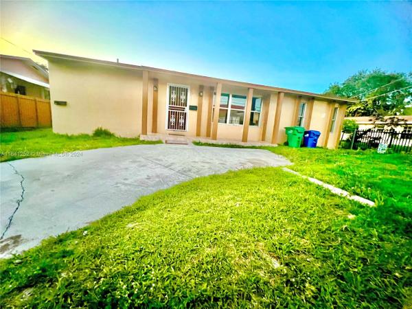Arch Creeks Estates, 1481 NE 146th St, North Miami, Florida 33161, image 1