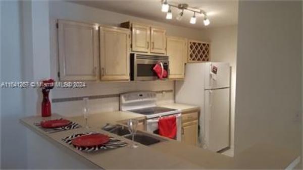 Verano At Delray, 1725 Palm Cove Blvd #2-108, Delray Beach, Florida 33445, image 2