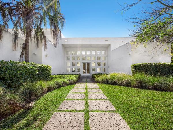 Warwick Manor, 5970 SW 135th Ter, Pinecrest, Florida 33156, image 1