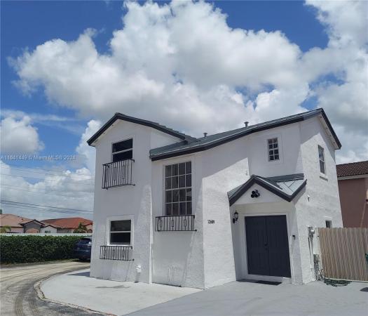 Lake Pointe, 12689 NW 9th Ln, Tamiami, Florida 33182, image 3
