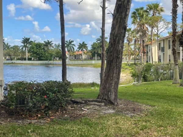 Palm Beach Place, 1580 Windorah Way #D, West Palm Beach, Florida 33411, image 2