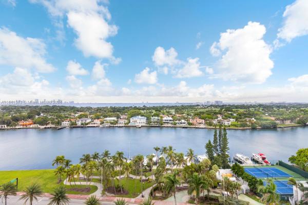The Carriage House, 5401 Collins Ave #1129, Miami Beach, Florida 33140, image 1