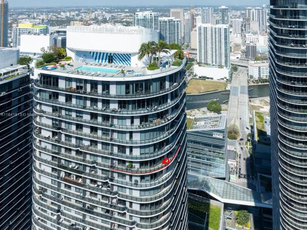 Brickell Heights East, 45 SW 9th St #4403, Miami, Florida 33130, image 1
