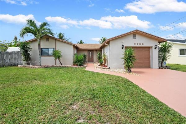 Sandalfoot Cove, 9186 SW 2nd St, Boca Raton, Florida 33428, image 2