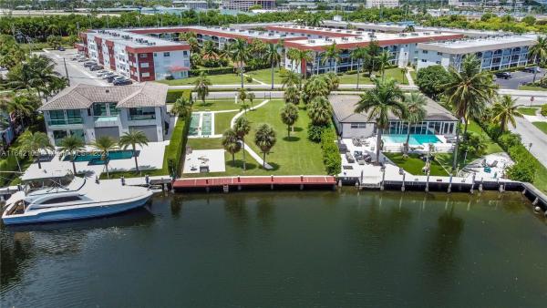 Casa Paradiso, 580 Egret Dr #121, Hallandale Beach, Florida 33009, image 1