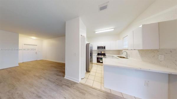 Caribbean Isles Villas, 2650 NE 3rd Dr #201, Homestead, Florida 33033, image 1