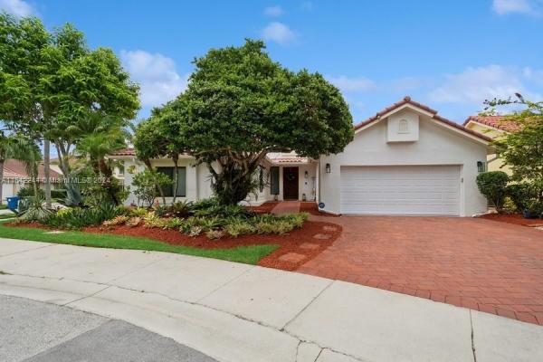 Laguna Springs 1, 1047 Laguna Springs Dr, Weston, Florida 33326, image 1