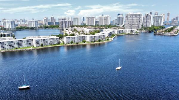 Point East, 3000 Marcos Dr #P511, Aventura, Florida 33160, image 2