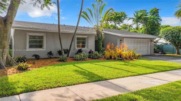 Calusa Club Estates, 10252 SW 127th Pl, The Crossings, Florida 33186, image 3