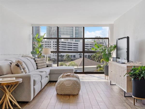Towers Of Oceanview South, 600 Parkview Dr #426, Hallandale Beach, Florida 33009, image 1