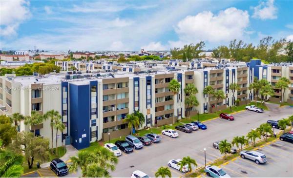 Samari Lake East, 10000 NW 80th Ct #2219, Hialeah Gardens, Florida 33016, image 1