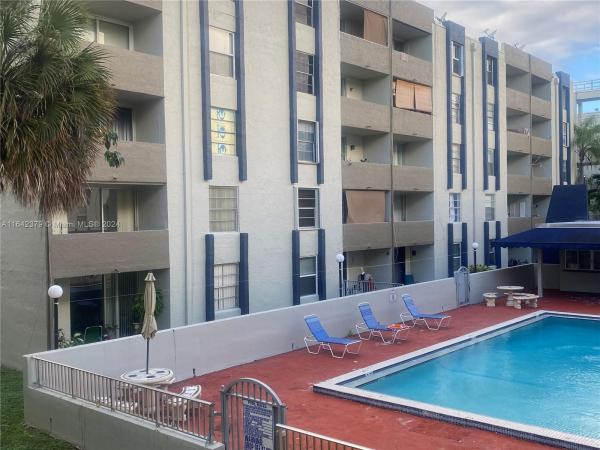 Samari Lake East, 10000 NW 80th Ct #2219, Hialeah Gardens, Florida 33016, image 2