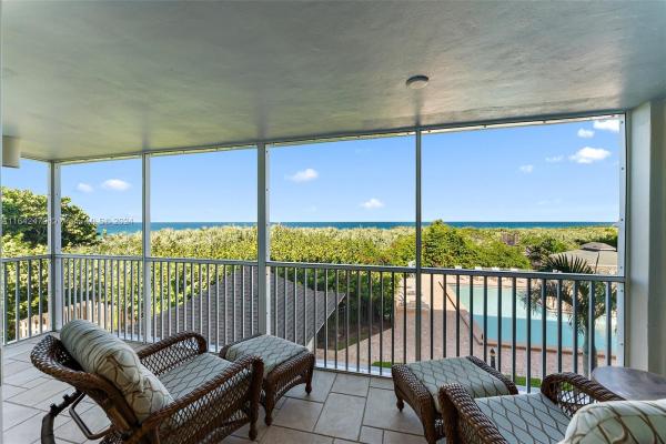 669 NE Plantation Rd #106, Fort Pierce, Florida 34996, image 1