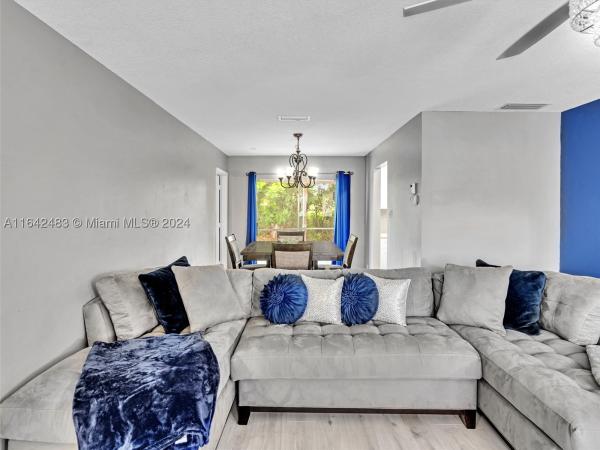 Crystal Lake Golf Villas, 1020 NW 48th Pl, Deerfield Beach, Florida 33064, image 2