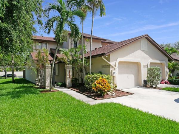 Valencia Townhomes, 10151 SW 137th Ct #10151, The Hammocks, Florida 33186, image 1