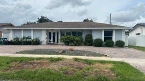 Highland Lakes, 1925 NE 208th Ter, Ojus, Florida 33179, image 1