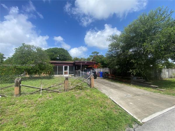 Hoosier Heights, 1011 SW 25th Ave, Fort Lauderdale, Florida 33312, image 1