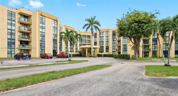 International Park, 11790 SW 18th St #428-3, Tamiami, Florida 33175, image 1