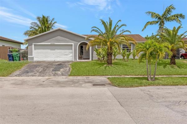 Meadow Wood Manor, 25921 SW 130th Ave, Princeton, Florida 33032, image 1