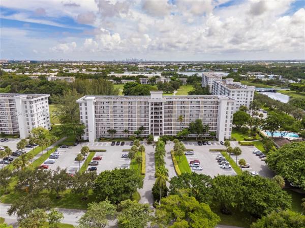 Palm-Aire Country Club 1, 3200 N N Palm Aire Dr #501, Pompano Beach, Florida 33069, image 1
