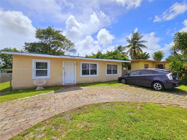 Collier City, 2768 NW 5th St, Pompano Beach, Florida 33069, image 1